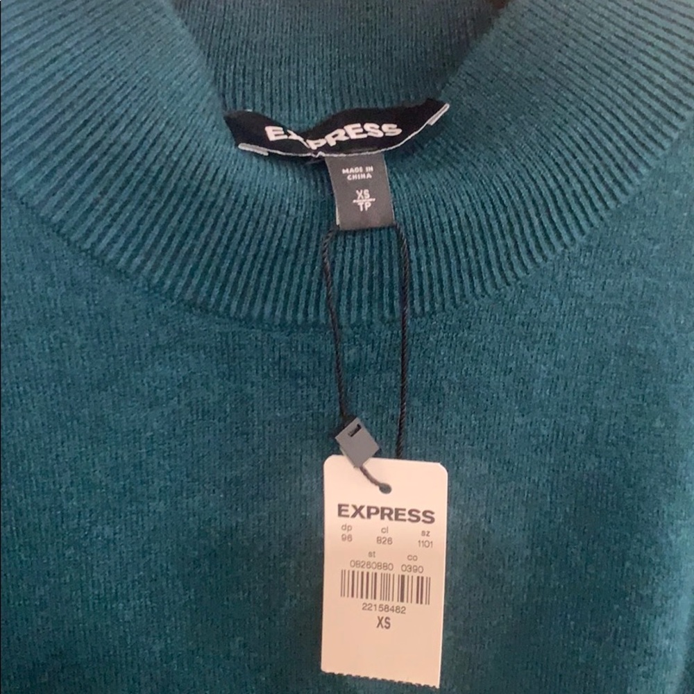 Express Top - NWT - Picture 4 of 5